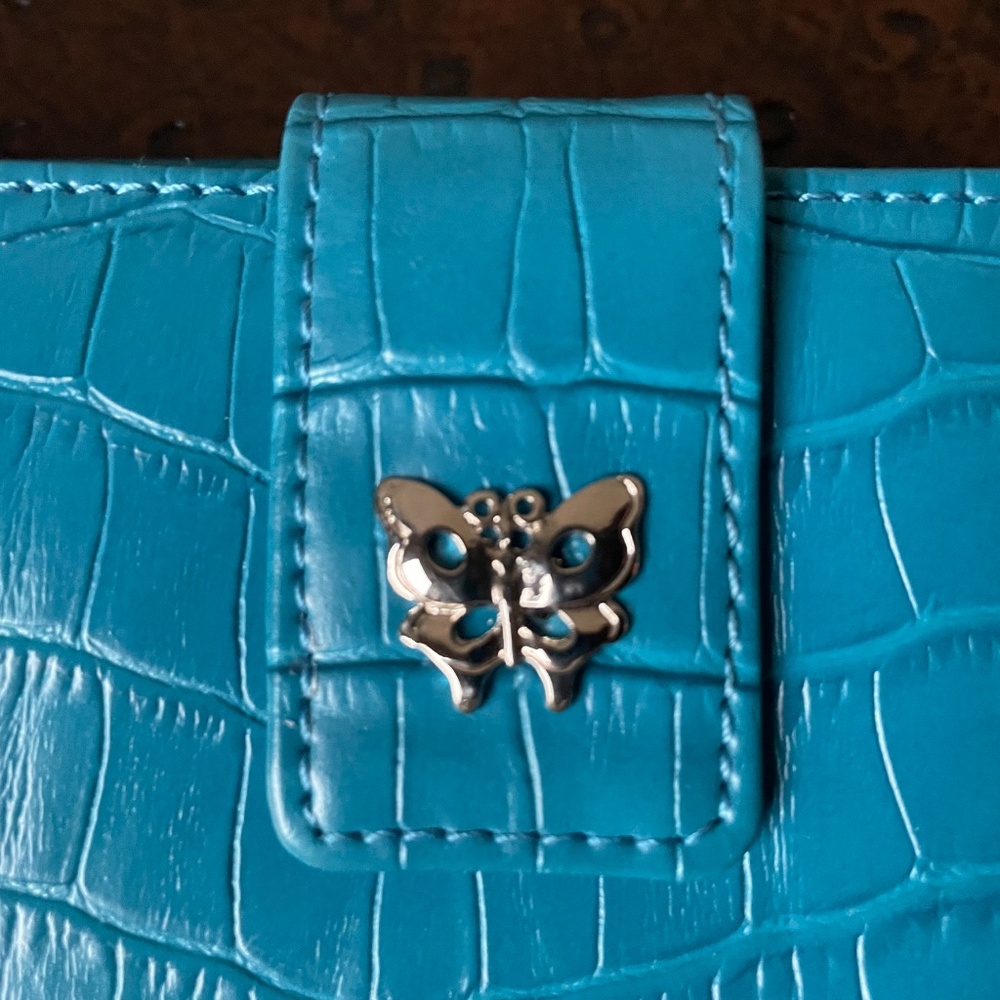 MUNDI Faux Alligator Leather WALLET New 7 x 4 inches Clutch Butterfly Closure